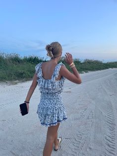 Grand Millenial Outfits, Coastal Grandaughter Dress, Hamptons Girl Aesthetic, Hamptons Clothes, Charleston Girl Aesthetic, Cape Cod Aesthetic Outfits, Cape Cod Outfit Summer, Costal Grandma Aesthetic Outfits, Hamptons Aesthetic Outfits