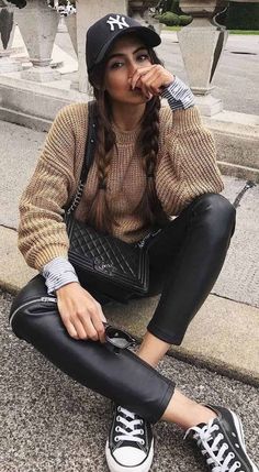 Sexi Clothes, Fall Trends Outfits, Black Converse, Black Leather Pants, Mode Casual, Trendy Fall Outfits, Casual Winter Outfits, 가을 패션, Basic Outfits