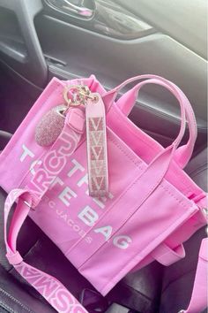 Pink Marc Jacobs Tote Bag, Marc Jacobs Tote Bag, Expensive Bag, My Style Bags, Trendy Purses, Unique Handbag, Pink Lifestyle, Luxury Bags Collection, Purse Essentials