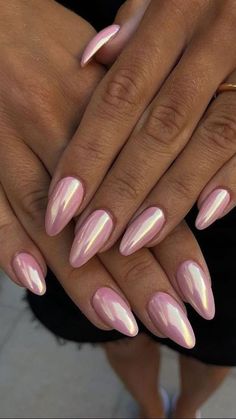 Kutek Disney, Pink Chrome Nails, Milky Nails, Chrome Nails Designs, Pink Chrome, Summery Nails, Pearl Nails, Metallic Nails, Nails 2023