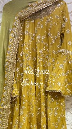 Cousin Wedding, Haldi Dress, Princess Theme Party, Casual College Outfits, Dresses Traditional, Pakistani Clothes, Indian Dresses Traditional