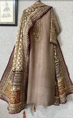 Velvet Dress Designs, Pakistani Fashion Party Wear, Beautiful Pakistani Dresses, Designer Dresses Casual