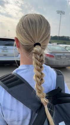 Sports Hairstyles Aesthetic, Chill Braided Hairstyles, Hairstyle Inspo Pics, Color Run Hairstyles, Cute Track Meet Hairstyles, Basic Ponytail Hairstyles, Funky Braided Hairstyles, First Responder Hairstyles, Easy Gameday Hair