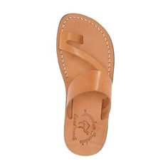 Zohar Tan, handmade leather slide sandals with toe loop - side View Leather Chappals, Ankle Strap Sandals Flat, Toe Ring Sandals, Soft Leather Handbags, Toe Loop Sandals, Leather Sandals Handmade, Genuine Leather Sandals, Mens Leather Sandals, Leather Gladiator Sandals