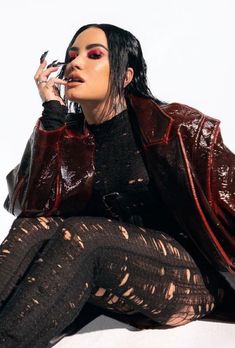 Demi Lovato Rock, Celebrity Wallpapers, Woman Crush, Demi Lovato, Edgy Fashion, Hard Rock, Music Videos, Hair Makeup, Zara