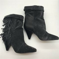 This season's theme, Far West, is the main feature of these leather ankle boots decorated with side fringes. Contrasting leather style between front and back of the boots. Low heels, Genuine leather sole. Leather lining.[custom tab]UPPER #1: 100% GOAT LEATHER (capra hircus) | UPPER #2: 100% NAPPA LEATHER (Bos Taurus) LINING #1: 100% SHEEP LEATHER(capra hircus) | OUTSOLE #1: 100% COW LEATHER (Bos Taurus)[/custom tab] Side Fringe, Fringe Boots, Sheep Leather, Goat Leather, Nappa Leather, Leather Ankle Boots, Low Heels, Cow Leather, Leather Fashion