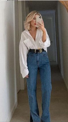 White Shirt And Jeans Outfit, Shirt And Jeans Outfit, Button Shirt Outfit, Normcore Outfits, Black Shirt Outfits, Button Down Outfit, White Shirt And Blue Jeans, Jeans Outfit Ideas, Smart Casual Women Outfits