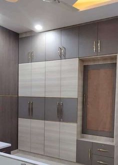 latest wardrobe design for bedroom 2023 Latest Wardrobe Design For Bedroom, Laminate Wardrobe Design, Almira Design, टीवी यूनिट, Cupboard Ideas Bedroom, Latest Wardrobe Designs, Latest Cupboard Designs, Wardrobe Laminate