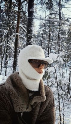 Snow Photoshoot, Mountain Aesthetic, Photo Grid, Warm Outfits, Pics Art, Insta Photo, Fur Coat, Winter Fashion, Fall Outfits