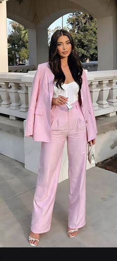 Pink Pant, Chique Outfit, Elegante Casual, Classy Work Outfits, Stylish Work Outfits, Graduation Outfit, Fashion Mistakes, Looks Chic