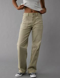 The it fit you need, with a high rise and wider leg from the thigh through the ankle. Safari Pants For Women, Tall Pants For Women, Women’s Pants, Kakis Pants Outfit, Womens Khaki Pants, Postpartum Pants, Khaki Pants For Women, Black Capsule Wardrobe, Trending Pants