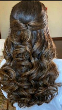 Pageant Hair, Simple Prom Hair, Quince Hairstyles, Prom Hairstyles For Long Hair, Wedding Hair Inspiration, Hair Stylies, Penteado Cabelo Curto, Hairdo For Long Hair, Hair Stylist Life