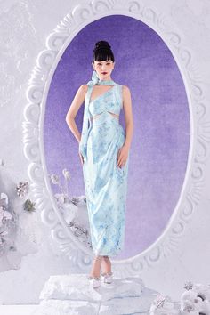 This premium dress is the perfect combination of sophisticated style and luxurious comfort. The cut-out design and lightweight organza fabric offer an elegant, breathable fit. This timeless dress is sure to turn heads and will be a must-have addition to any wardrobe. Length: 130cm (+-2cm) Organza Midi Dress, Big Bow Dress, Sky Blue Dress, Mean Blvd, Calf Length Dress, Sequin Midi Dress, Timeless Dress, Poses Reference, Ankle Length Dress