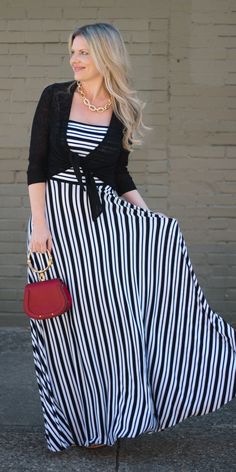 Black and white maxi dress + cardigan + Chloe nile + red purse + gold chain necklace Maxi Dress Cardigan, Nile Red, Chloe Nile, Black And White Maxi Dress, Things To Wear, Black White Maxi Dress, 3 Ways To Wear, Dress Cardigan, Spring Maxi Dress