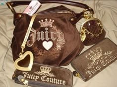 Cute Bags Aesthetic, 2000s Juicy Couture, Juicy Couture Handbags, Trashy Y2k, 2000s Aesthetic, Couture Bags, Fancy Bags, Juicy Couture Bags