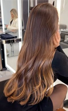 Brunette Hair Colours, Brunette Highlights Straight Hair, Long Caramel Hair, Caramel Balayage Straight Hair, Baby Lights Caramelo, Brunette Caramel Balayage, Caramel Babylights, Chestnut Highlights, Balayage Caramel