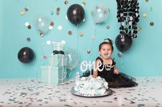 Breakfast At Tiffany’s 1st Birthday, Audrey Hepburn Birthday Theme, Breakfast At Tiffany’s First Birthday, Breakfast At Tiffanys Photoshoot Ideas, Audrey Hepburn Cake, Audrey Hepburn Birthday, Breakfast At Tiffanys Party Ideas, Tiffany Birthday Party, Tiffany Birthday