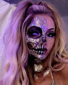 35+ Horrifying Halloween Makeup Ideas for Women - HubPages Halloween Makeup Girl, Glam Skeleton Makeup, Derby Makeup, Cosmetology Ideas, Creepy Makeup, Birthday Costume, Lost Lands