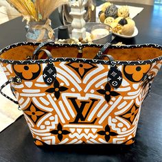 This Neverfull Is New !! Luxury Orange Bags With Large Capacity, Luxury Large Capacity Orange Bags, Luxury Orange Shoulder Bag For Shopping, Luxury Orange Bucket Bag, Louis Vuitton Totally Mm, Lv Tote, Louis Vuitton Mm, Louis Vuitton Totally, Louis Vuitton Alma Pm