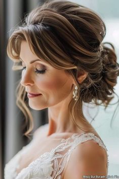 60 Most Beautiful Mother of the bride hairstyles - Latest & Trendy Nail Designs Loose Updo Wedding Mother Of The Bride, Loose Wedding Updo, Tease Hair, Mother Of The Bride Hairdos, Loose Bun, Bride Updo