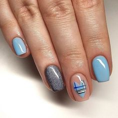 A combo look of toned down blue and sparkling grey nails for a perfect calming winter nails you can opt for your winter manicures. Nail Suggestions, Toenail Art, French Nail Designs, Short Nail, Christmas Break