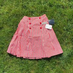 Plaid Red White Picnic Patterned Skirt. Pleated. Button Detail. The 3 On The One Side Come Undone. Small Stretch In The Back. New With Tags. No Flaws. Brand: Les Jeunes Filles De Magil Size: 10 Anni ? See Measurements Measurements (All Measurements Are In Inches Lying Flat! Please Be Aware That Measurements Aren’t Always 100% Accurate And Could Be Slightly Off.) Waist: 11.5” // 23” Length: About 20” Vintage Cotton Pleated Skirt, Lightweight Maxi Skirt, Vintage Red Lined Skirt, Retro Red Gathered Skirt, Vintage Pleated Plaid Skirt, Black Skirt Suit, Chambray Skirt, Matching Skirt Set, Pencil Skirt Work