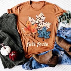 Cute Thanksgiving Shirts, Fun Fall Outfits, Apple Stand, Fall Tee Shirts, Cowgirl Closet, Leopard Print Accessories, Closet Clothes, Autumn T Shirts, Fall Tee