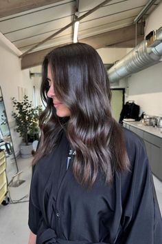 Dimensional Glossy Espresso Brunette Hair Espresso Ash Brown Hair, Dark Brown Hair With Pale Skin, Dark Toned Hair, Dark Brown Glossy Hair, Dark Brunette Haircut, Dark Brunette Hairstyles, Brunette Cool Tone Highlights, Dark Hair With Cool Tone Highlights, Dark Hair Gloss