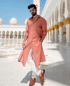 Casual Groom Outfit, Kurta Ideas, Designer Mehendi, Groom Makeup, Latest Kurta Designs, Casual Grooms, Dapper Grooms