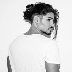 Man Bun Haircut, Man Braid, Man Bun Undercut, Man Bun Styles, Undercut With Beard, Man Bun Hairstyles, Undercut Long Hair, Beard Haircut