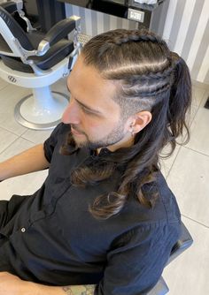 38 Best Viking Hairstyles to Try Mens Braided Hairstyles White, Viking Man Hairstyle, Viking Braids Men, Natural Braid Styles, Ivar Vikings, Mens Haircuts Short Hair, Intricate Braids