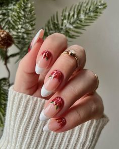 45+ Best Red and White Christmas Nails You Need To Try; poinsettia nails! This includes red and white Christmas nails acrylic, red and white Christmas nails simple, red and white Christmas nails short, red and white Christmas nails almond & more! This also includes red and white Christmas nails 2023, red and white Christmas nail designs, red and white Christmas nail art, red and white Christmas nail ideas, white and red christmas nails & more! #redandwhitechristmasnails #christmasnails White Christmas Nails, Christmas Nails Ideas, Short French Nails, Pink Chrome Nails, Color For Nails, Winter Manicure