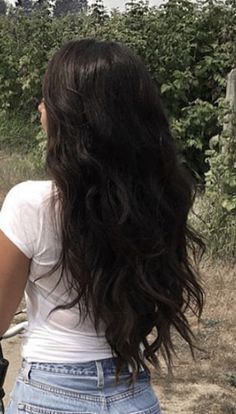 Silky Brown Hair Aesthetic, Layered Hair Side Part Long Hair, Long Wavy Blowout, Dark Brunette Hair Aesthetic, Stomach Length Hair, Long Thick Dark Brown Hair, Black Natural Wavy Hair, Hair Goals Brunette