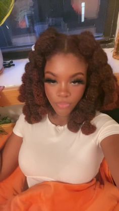 Poodle Puffs, Dance Flexibility, Flexibility Stretches, Dream Hairstyles, Kenya Fashion, Braids Styling, Bubble Braid, Growing Healthy Hair, Bubble Braids