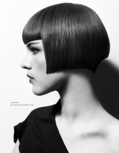 Black And White Makeup, Short Bob Haircuts, Creative Hairstyles, Bob Cut, Vintage Hairstyles