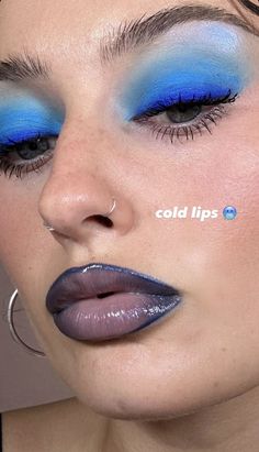 Maquillage Yeux Cut Crease, Ethereal Makeup, Dope Makeup, Edgy Makeup, Makeup Eye Looks, Creative Eye Makeup, Eye Makeup Art, Makeup Obsession, Blue Makeup