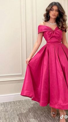 Cocktail Dress Elegant, Prom Dresses Off The Shoulder, Long Evening Gowns, فستان سهرة, Formal Dresses For Women, Short Wedding Dress, Classic Dress, Long Prom Dress, Evening Dresses Long