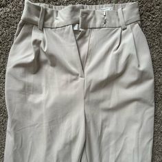 Never Worn, Size 2, Cream Dress Pants. Love But Don’t Fit Me. H&m High Waist Bottoms For Day Out, Chic H&m Bottoms With Pockets, Chic Ankle-length Bottoms By H&m, Fitted H&m Bottoms, H&m Tapered Leg Bottoms For Spring, H&m Tapered Leg Spring Bottoms, H&m High Waist Beige Bottoms, H&m High Waist Fitted Bottoms, H&m Fitted Bottoms For Business Casual