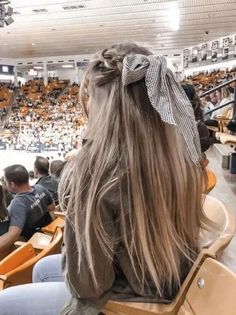 Bandana Hairstyles, Diy Easy, Scarf Hairstyles, Diy Hairstyles, Summer Hairstyles, Hair Looks, Medium Length Hair Styles