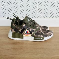 Size 7 Mens Shoes Adidas Nmd R1 Green Camouflage Duck Camo Sneakers New School, Running, Training, Gym, Sport, Athletic, Walking, Comfy, Lightweight, Everyday 100% Authentic Brand Adidas Color Camo Green Style Nmd R1 Hq1652 Size 7 Or 9.7" Condition Is "New Without Box". Additional Specifications, See Pictures. Camouflage Sneakers For Outdoor With Round Toe, Camouflage Sneakers With Round Toe For Outdoor, Camouflage Sneakers For Outdoor, Sporty Camouflage Sneakers For Sports, Camouflage Lace-up Sneakers For Streetwear, Camouflage Sneakers For Outdoor Sports, Sporty Camouflage Sneakers For Outdoor, Camouflage Low-top Sneakers For Outdoor, Low-top Camouflage Sneakers For Outdoor