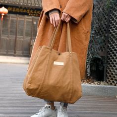 Retro Simple Fashion Solid Canvas Shoulder Bag Dec 2021 New Arrival Brown Big Shoulder Bag, Canvas Accessories, Minimalist Tote, Knit Sweater Coat, Bags Online Shopping, Retro Bags, Big Shoulders, Retro Mode, Mobile Phone Bag