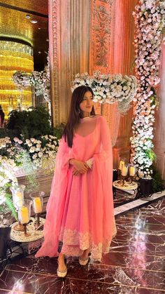 Pink Suits Women, Shanaya Kapoor, Desi Couture, Birthday Dress Women, Desi Outfits, Indian Outfits Lehenga, Unit Design, Celebrity Casual Outfits, Satin Fashion