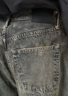 These relaxed-fit Noend Men's baggy jeans are crafted from 100% cotton with a non-stretch fabric and a soft, pre-loved denim feel. The leg offers a baggy fit with a slight puddle at the hem, and the vintage black wash creates a timeless look. Approximate Rise: 14.25" Inseam 30" Approximate Knee: 25.5" Leg opening: 22.5" Weight 12.5 oz denim 100% Cotton Made in USA Washed Black Stonewashed Straight Leg Bottoms, Stonewashed Straight Leg Bottoms In Washed Black, Rugged Washed Bottoms With Relaxed Fit, Rugged Relaxed Fit Washed Bottoms, Rugged Washed Straight Leg Bottoms, Rugged Straight Leg Bottoms With Five Pockets, Rugged Relaxed Fit Faded Bottoms, Faded Rugged Bottoms With Relaxed Fit, Urban Acid Wash Bottoms With Five Pockets