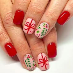 Holiday Nail Art, Festival Nails, Xmas Nails, Christmas Nail Designs, Christmas Nail, Nail Art Hacks, Christmas Nail Art