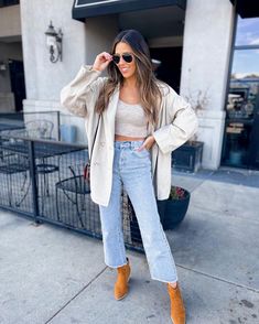 STEPHANIE | CT CREATOR📍’s Instagram photo: “Sucker for an oversized fit, especially around 🦃 day If you missed my @petalandpup try on yesterday I saved it to a highlight…. exact…” I Miss You, Miss Me, Get The Look, Try On, Mom Jeans, Ootd, The Creator