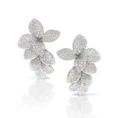 Pasquale Bruni Jewelry - STELLA IN FIORE EARRINGS | Manfredi Jewels Pasquale Bruni, White Gold Diamond Earrings, Auckland Nz, Gold Diamond Earrings, White Gold Earrings, Champagne Diamond, Shooting Stars, Fine Jewellery, Jewelry Creation