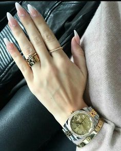 Cartier Love Bracelet Diamond, Tumblr Travel, Heart Wedding Rings, Korean Accessories, Luxury Lifestyle Fashion, Goals Inspiration, Unique Diamond Rings, Bangles Jewelry Designs, Yes Or No