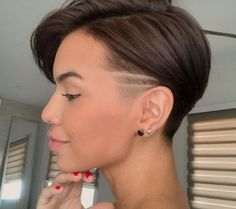 2024 Hairstyles, Undercut Long Hair, Shaved Side Hairstyles, Side Hairstyles, Undercut Hairstyles, Short Haircut