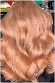 Strawberry Blonde Hair Dye, Strawberry Blonde Hair Color Ideas, Light Strawberry Blonde, Dyed Tips, Strawberry Blonde Hair Color, Dyed Blonde Hair, Ginger Hair Color