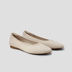 Sustainable Shoes, Striped Flats, Mules Sandals, Shoes Trends, Shoes Boots Heels, Font Face, Recycled Cardboard, Most Comfortable Shoes, Comfortable Flats